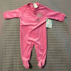 NWT vintage  6-9 months pink embroidered snowflake sleeper Brooks Fitch